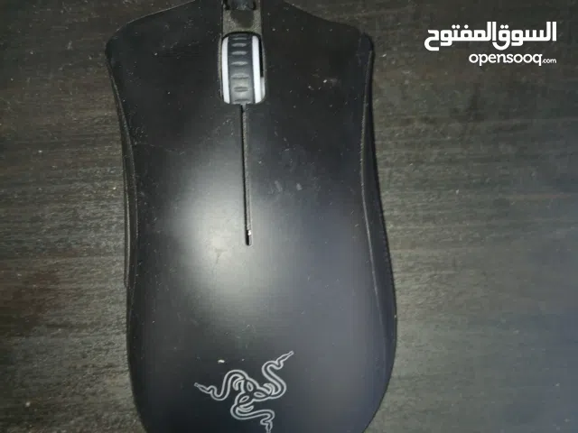 new kyboard and razer mouse with all it box and acsoeries