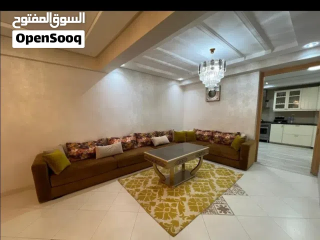 بيت للبيع في منطقه حي اليقصور حي الحسني قريب من موروكو مول ومن المعاريف خمسه دقائق على المعاريف