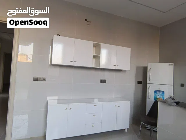 كاونترات خشب بأحدث الموديلات بتصميم جميل بسعر مناسب لكافة القياسات و لوان  من قياس متر الى 4 امتار