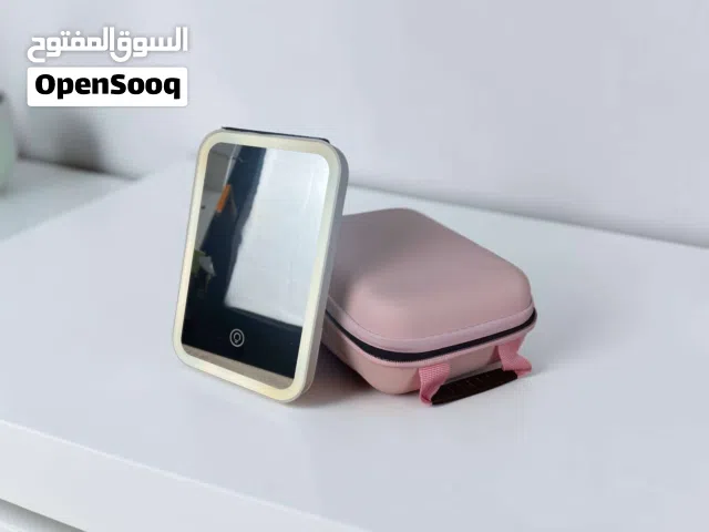 مراية مكياج LED شحن + حقيبة ضد الكسر