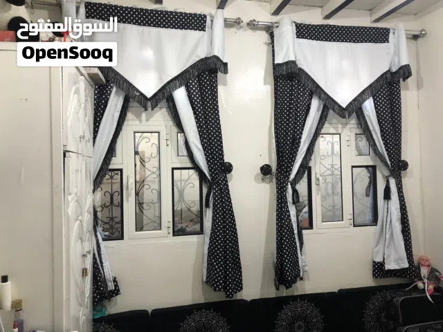 ستائر للبيع جهتين مع الديكور 10 الف  الستارتين ب 20 الف