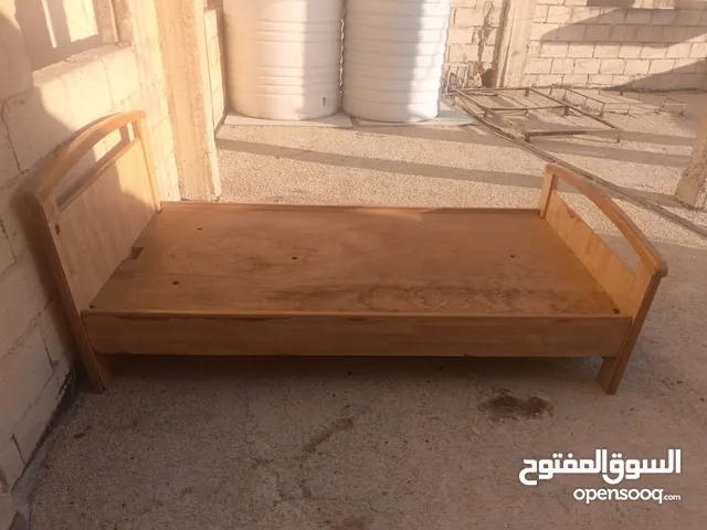 تخت مفرد خشب تقيل مستعمل للبيع 25