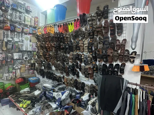 مجمع تجاري للبيع