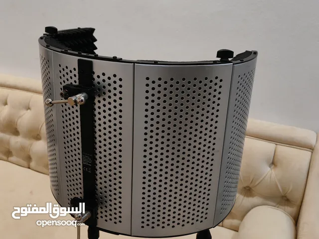 عازل ضوضاء للاستوديو ( Studio mic noise absorber)