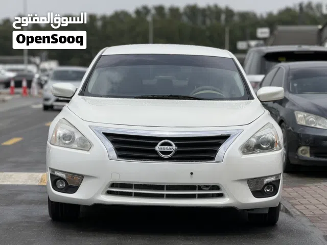 Nissan Altima US import 2013 top of the aine specifction ready for registration