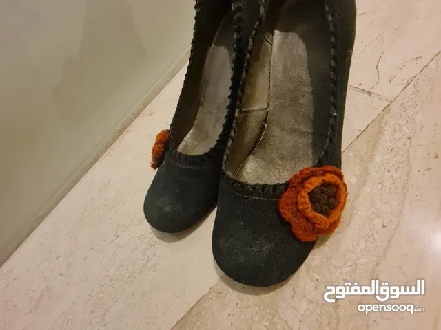 Black Comfort Shoes in Amman