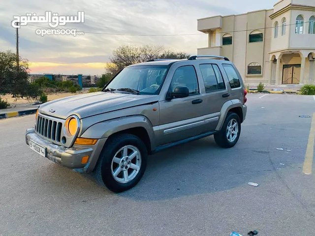 Used Jeep Liberty in Al Khums
