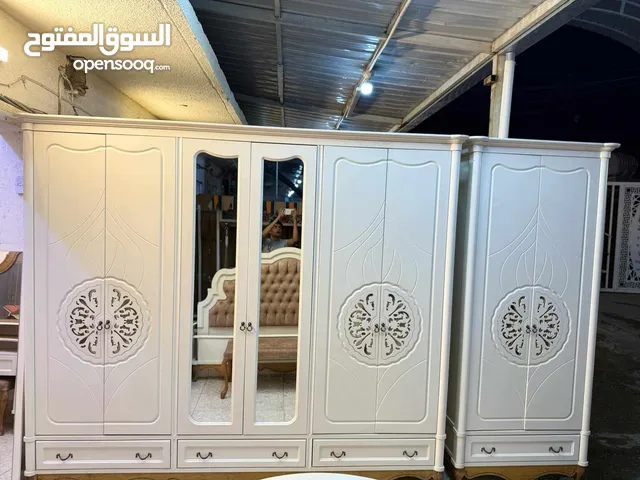 غرفة كانتري خشب زان اصلي نظيفه جدا