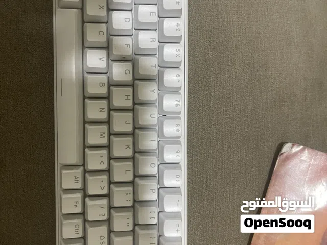كيبورد سويتش ازرق مستعمل نضيف