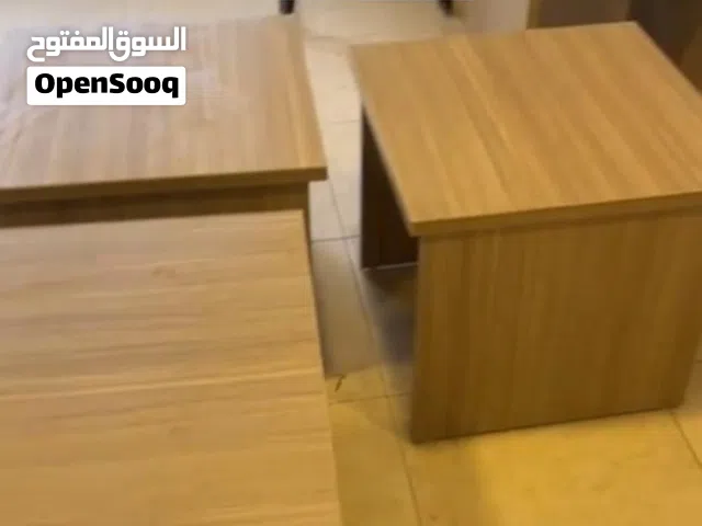 مكتب مع كرسي مكتب وخمس كراسي انتظار  واربع طربيزات مستعمل بحالة الوكالة