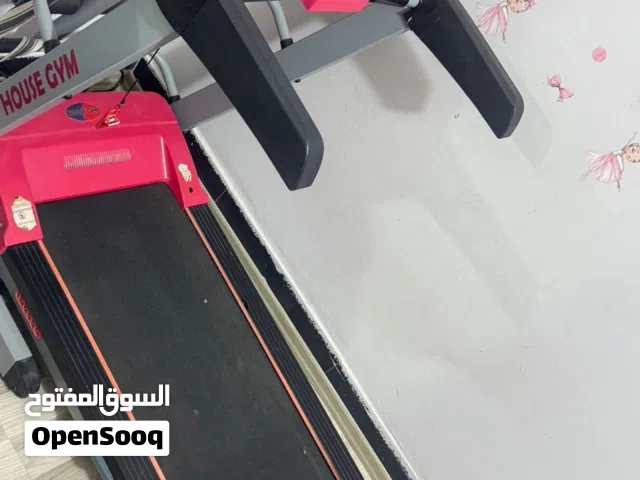 جهاز رياضه (جري) نضيف مستخدم شهر واحد فقط