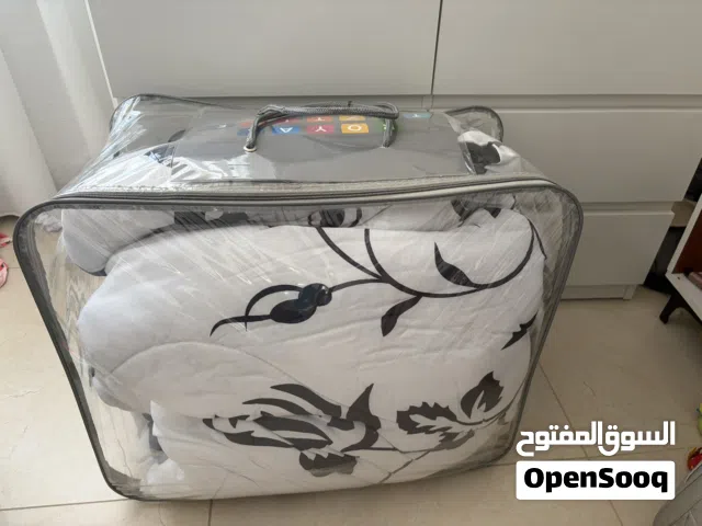 لحاف مزدوج أسود وأبيض - استعمال مرة واحدة