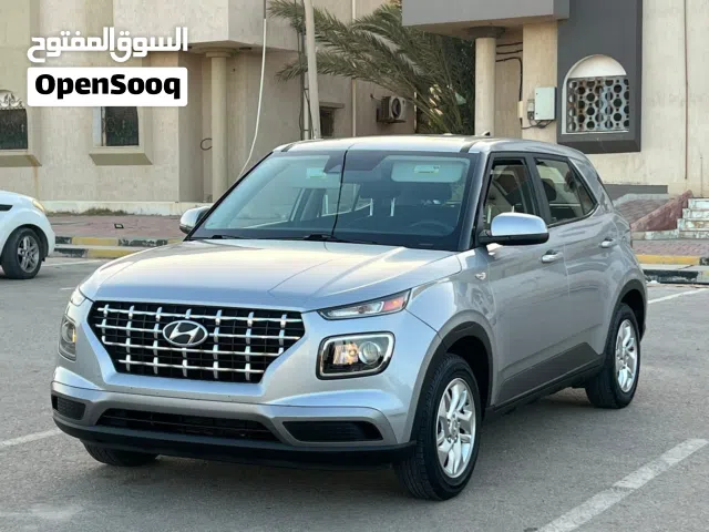 2020 هيونداي فينيو SE