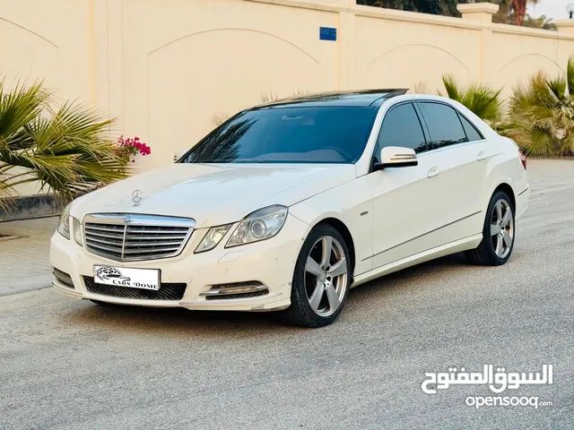 Mercedes ECLass E250 2011 model Panorama Roof  مرسيدس