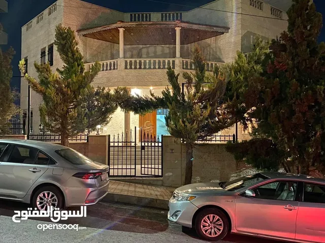 1000 m2 4 Bedrooms Villa for Sale in Amman Jubaiha