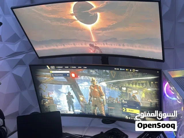 شاشة سامسونج كيرف 34 بوصه ممتازة للألعاب وللمشاهدة.