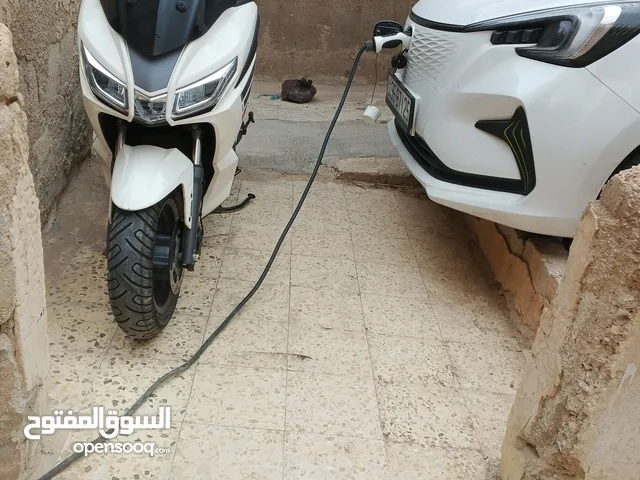 سكوتر ابريليا sxr160cc للبيع بسعر حرق