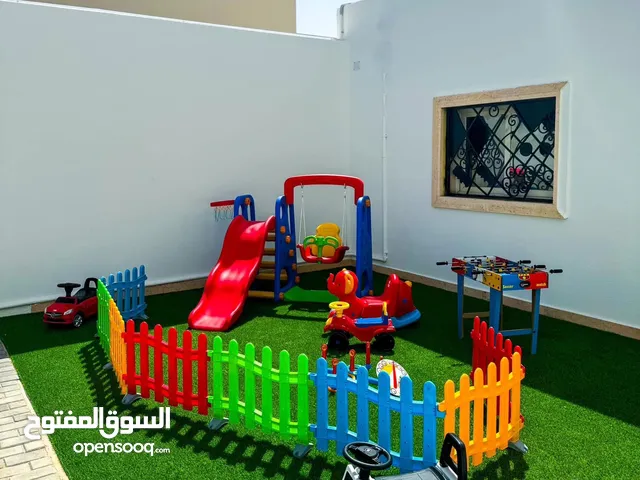 مبنى مدرسي مجهز بالكامل للايجار