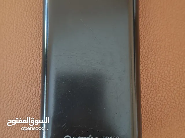 باور بانك من شركة موماكس