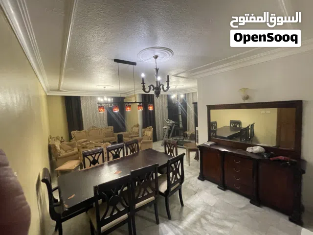 غرفة سفره ثمانية كراسي