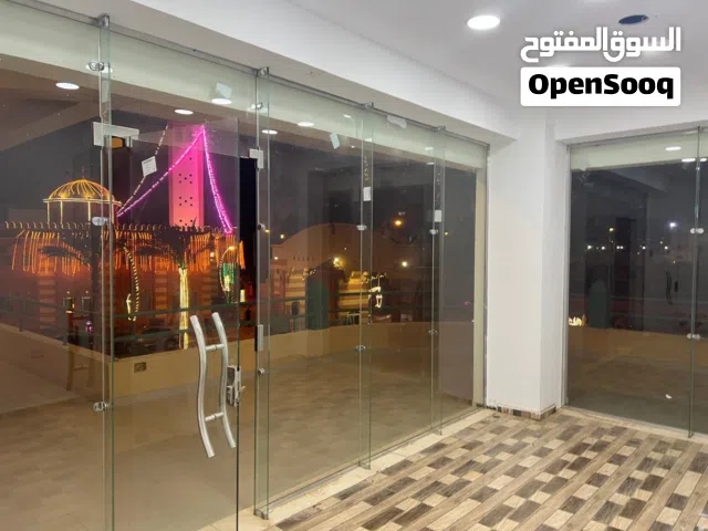 محل مميز للايجار بمول راقي بموقع مميز جدا امام نادي الشرطه وبجوار صن كابيتال