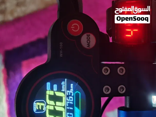 اسكوتر جميل و شبه جديد فرصه