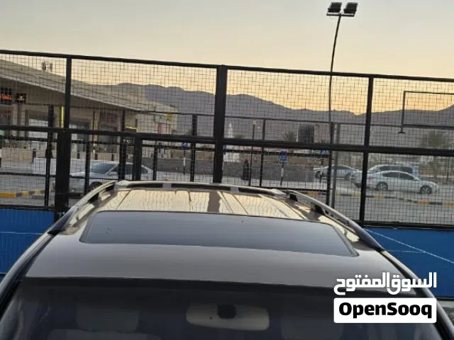 لاندكلوزر نظيف ما عليها كلام دق سلف وتوكل مجدد شاصيها بالكامل براغي وصبغ