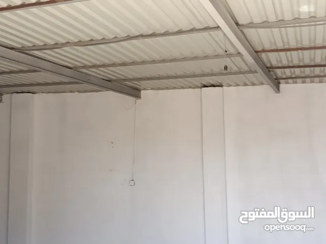 مخزن 400 متر جديد