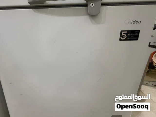 فريزر شبه جديد للبيع شغال والحمد لله ولا غلطه
