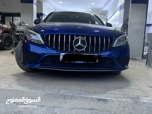 Mercedes-Benz C200 كحلي ميتالك Model: 2020 90000 KM