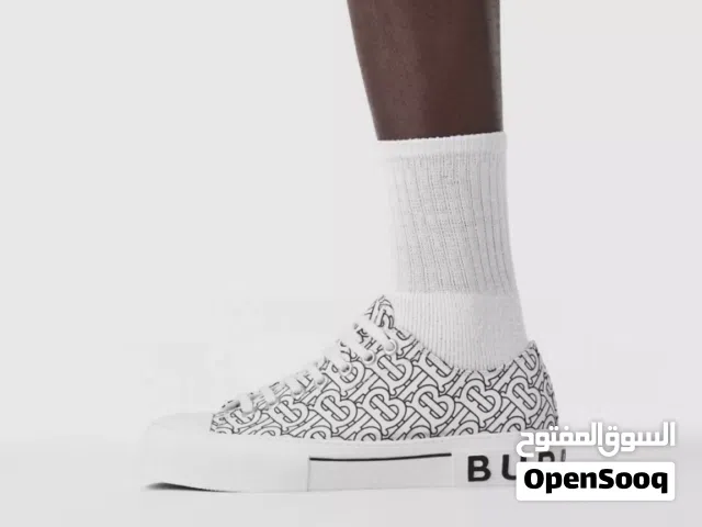 بوط BURBERRY قياس 39 شبه وكاله جديد إيطالي