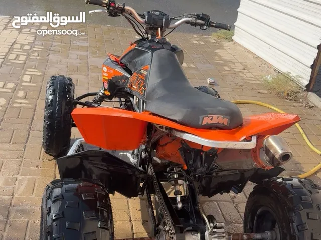 بقي ktm 525xc نضيف توني مسويله سيرفس جاهز حق الموسم مخزن من الموسم الي طاف :