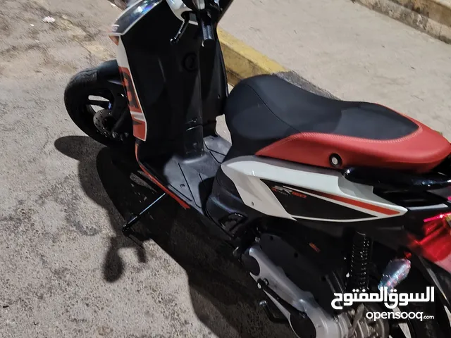 خدمة توصيل عندك طلبيه تفضل اي شي يوصلك لي عندك سياره أو موطو