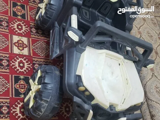 سيارة أطفال كهربائية للبيع للبيع تصميم جيب رياضي وقوي.