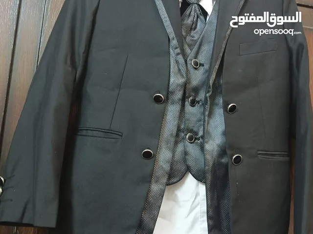 بدله رسميه لعمر 9سنين وبلبس عمر 10سنين لبسي وحدي جديدي