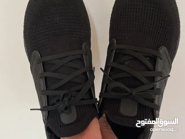 44 Sport Shoes in Irbid
