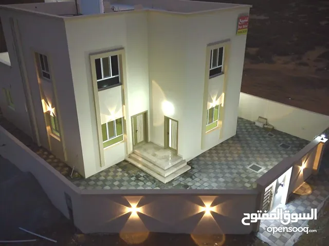 268 m2 4 Bedrooms Townhouse for Sale in Muscat Quriyat