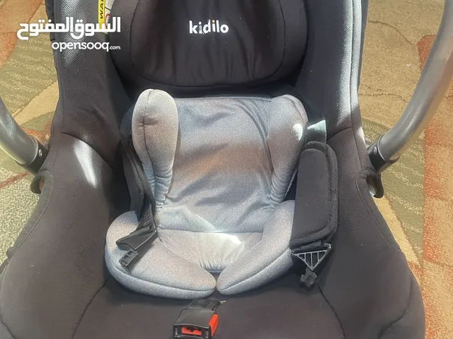 كارسيت أطفال مستعمل بحالة ممتازة للبيع