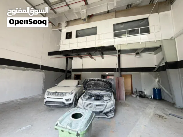 مستودع للايجار في الصناعية 5 قرب الشارع الرئيسي مع ميزانين مساحة 2500 قدم يصلح لجميع الانشطة