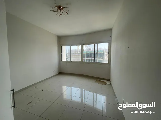 1800ft 3 Bedrooms Apartments for Rent in Sharjah Al Majaz
