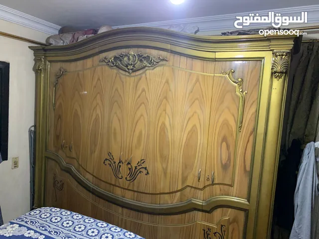 للبيع أثاث شقة فاخر خشب زان( أثاث بيتي)