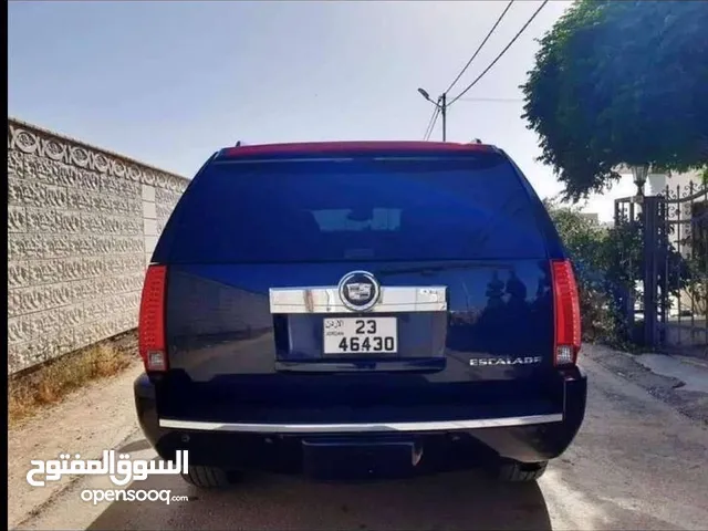كاديلاك اسكاليد موديل 2007للبيع فل اضافات اعلى صنف فحص كامل 7جيد بحال الوكالة بسعر مغري