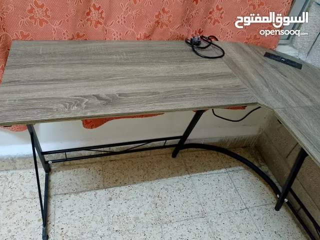 مكتب تداول ودراسي