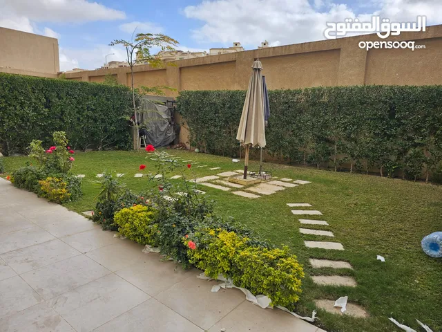 150m2 3 Bedrooms Apartments for Sale in Giza 6th of October