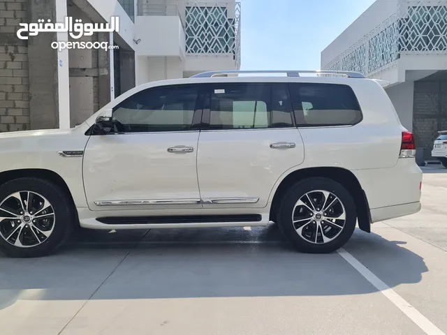New Toyota Land Cruiser in Al Ahmadi
