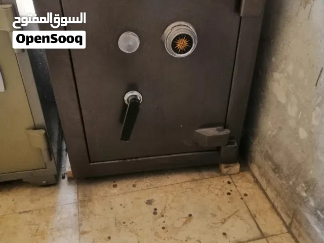 المصرى خزنه ايوبي وكاله مستعمل بحاله ارتفاع 70وزن 250نخب