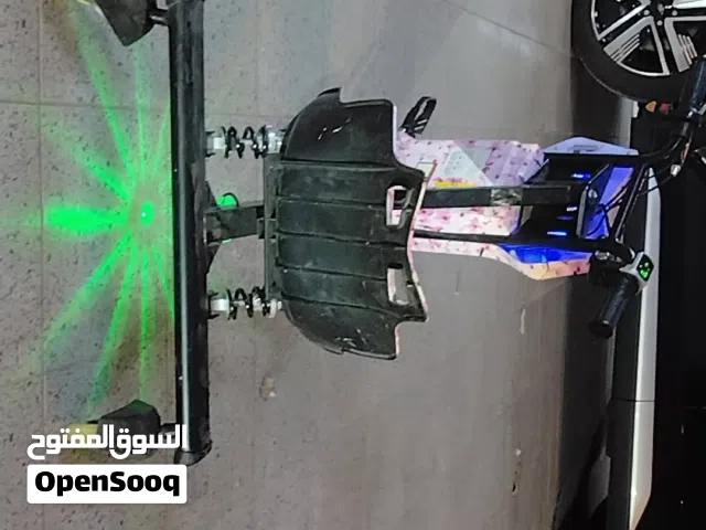 سكوتر مستعمل كالجديد مع الخوذة وواقي الصدمات+2مفتاح