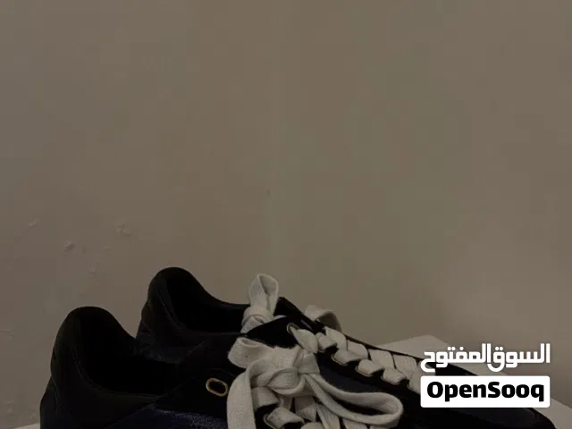 3 شوزات اصليه ( adidas + new balance + kurt geiger) استخدام شخصي
