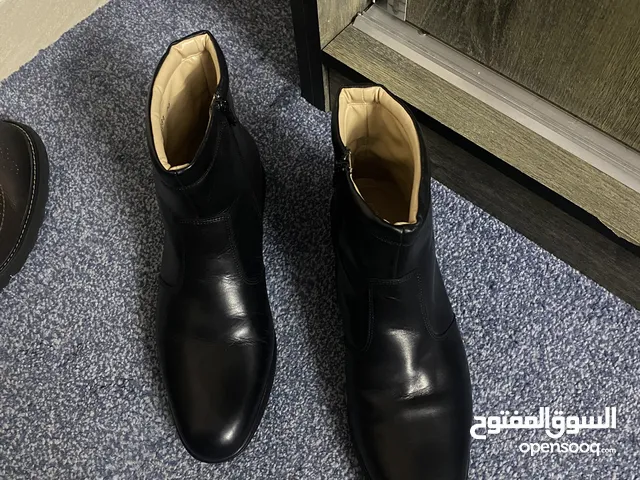 احذية ماركات عالمية شبه جديدة