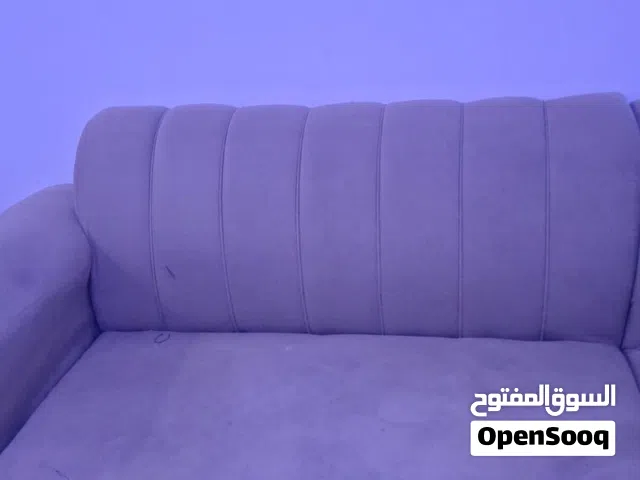 كراسي جميله بحالة ممتازه سعر خاص قابل للتفاوض